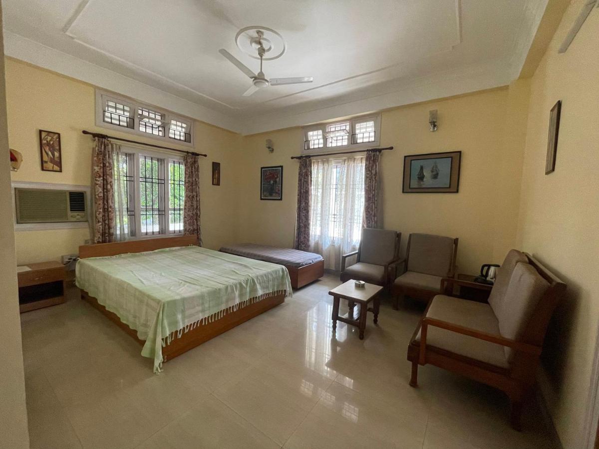 The Choudhury Manor Homestay Ґувахаті Екстер'єр фото