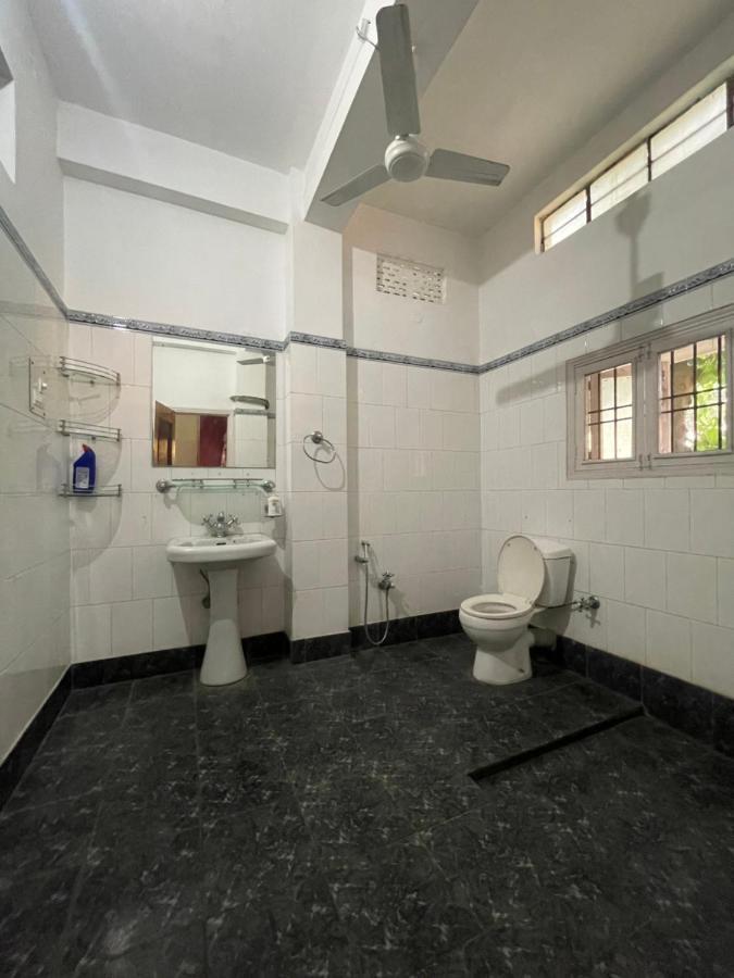 The Choudhury Manor Homestay Ґувахаті Екстер'єр фото